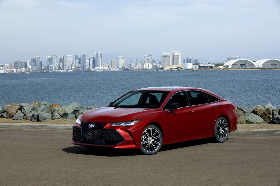  Toyota Avalon Touring 2018 года  (фото 34 из 41)